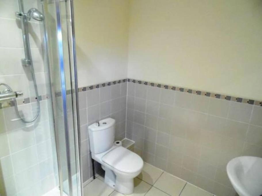 Apartament Executive 2 Bed 2 Bath - Free Parking Glasgow Zewnętrze zdjęcie